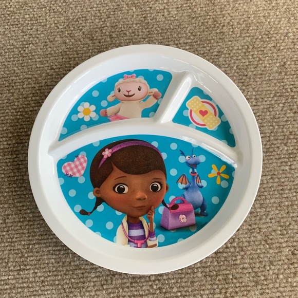 Doc McStuffins Kids Dinnerware - Picture 2 of 7